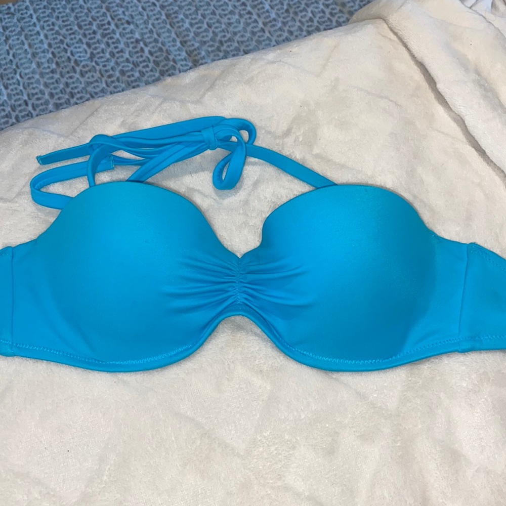 Blue Victoria’s Secret bikini top w/ removable straps